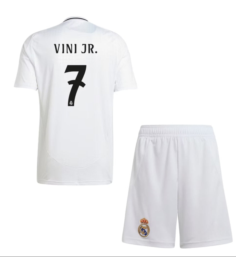 Детски спортен екип на Винисиус 7, футболен с Шорти VINI 7 REAL MADRID Бял 2025 (Copy)