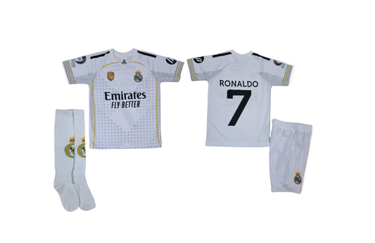 Шампионска лига (15) CR7 Детски футболен екип Роналдо с Чорапи на  Реал Мадрид + Бадж